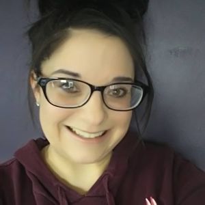 Meet your Posher, Crystal